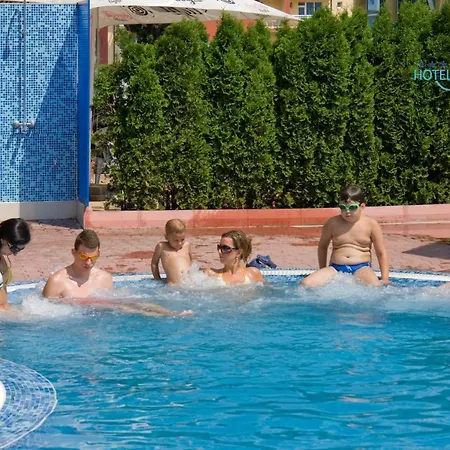 Nadia Hotel 3*