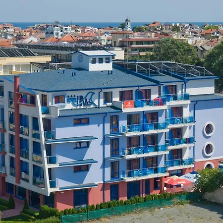 Nadia Hotel 3*