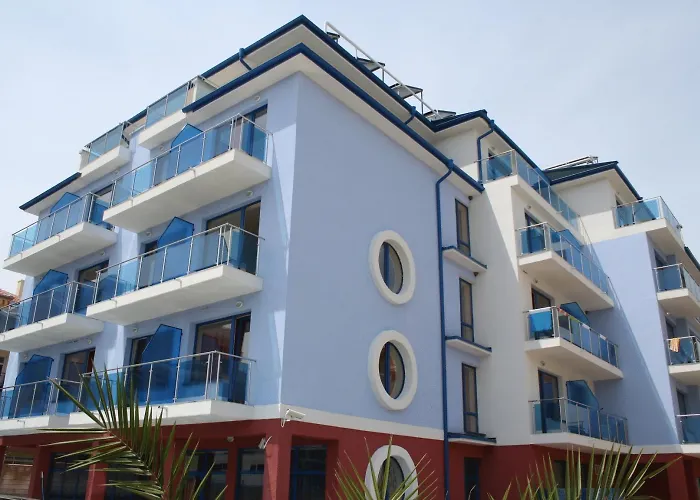 надя Хотел Приморско