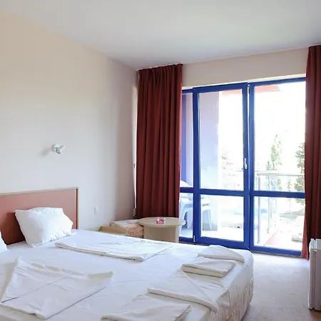 Nadia מלון פרימורסקו